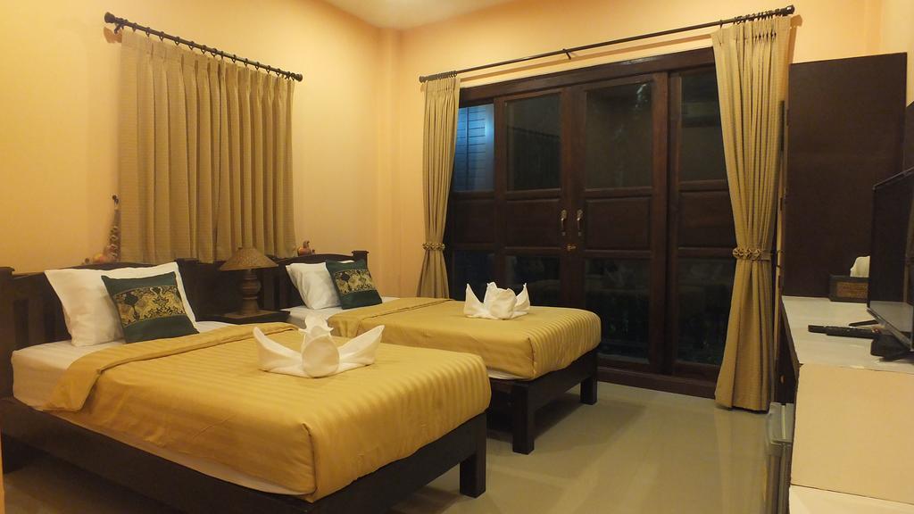 Kala House Hotel Sukhothai Bagian luar foto