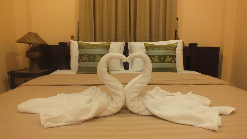 Kala House Hotel Sukhothai Bagian luar foto