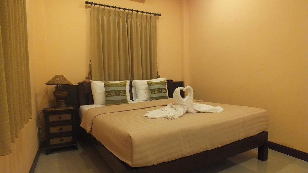Kala House Hotel Sukhothai Bagian luar foto